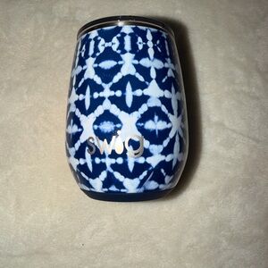 Swig Navy and White Geometric Tumbler